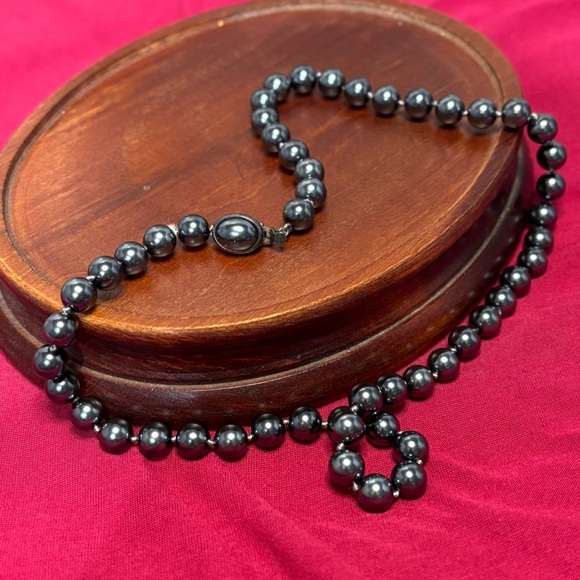 Vintage Talbots dark grey glass pearls necklace - Picture 1 of 5